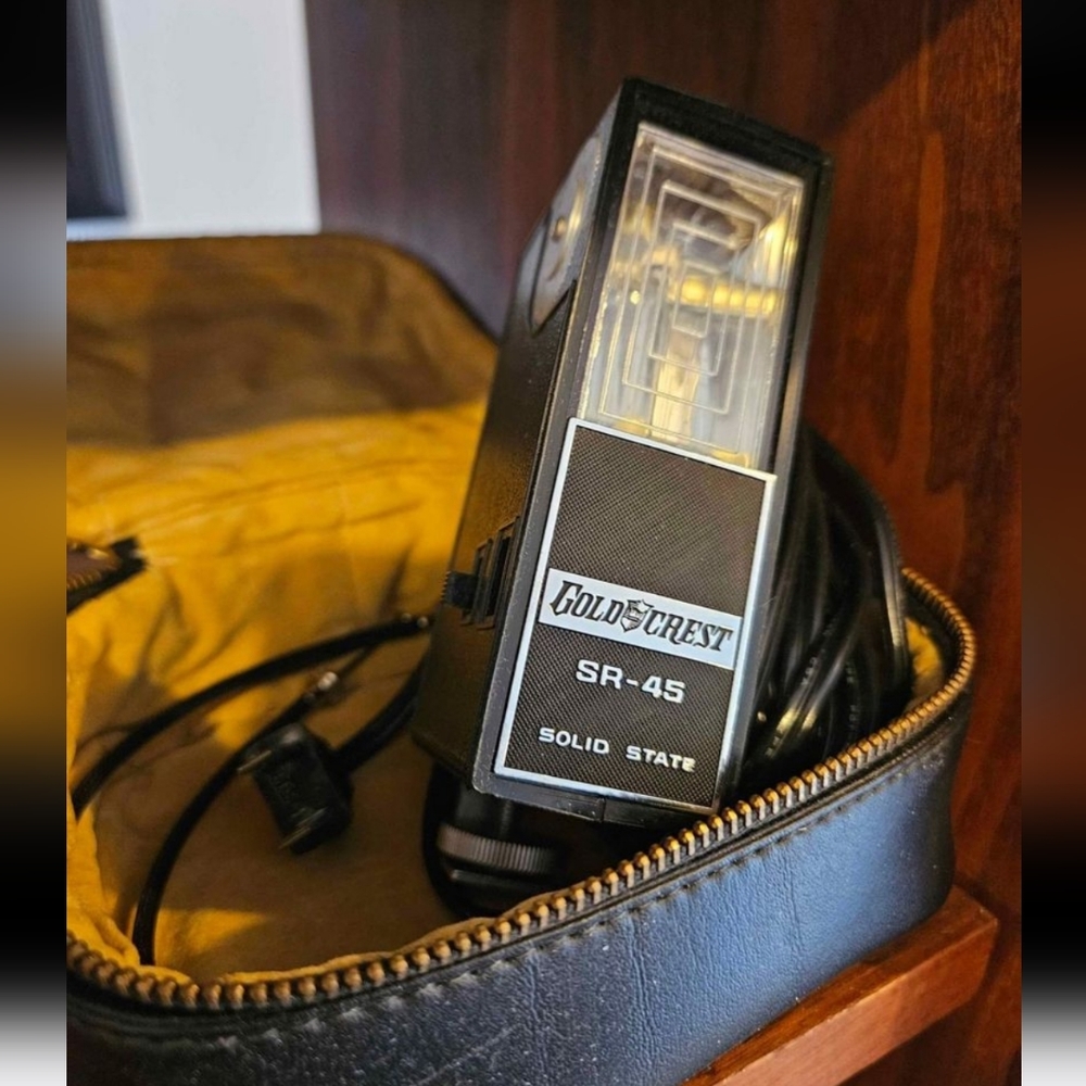 Gold Crest sr45 Flash with Cables & Case